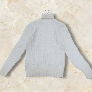 Reor jeunique 케이블 니트 긴팔 니트 하이넥 화이트 사이즈 L