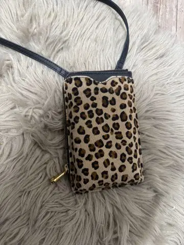 비올라 돌로 스마트폰 숄더