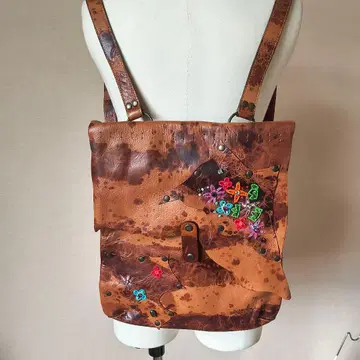 미사용 알베로베로 올레볼레 브라 비즈 자수 가죽 백팩 브라운