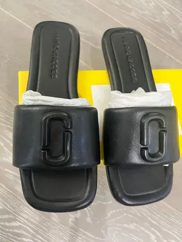 새상품 MARC JACOBS 마크제이콥스 샌들 뮬 가죽