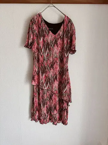 커넥티드 어패럴 반팔 무릎 기장 원피스 10호 [ M~L 사이즈 ]