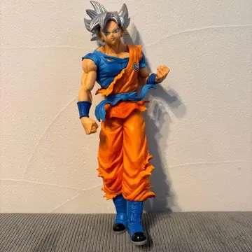 드래곤볼 손오공 액션 피규어
