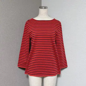 미라 오웬 보더 티셔츠 백 V넥