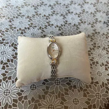 실버 타원형 수동 와인딩 시계