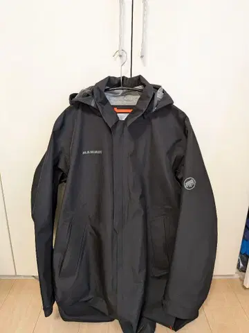 MAMMUT 블랙 스텐카라 코트 M 사이즈