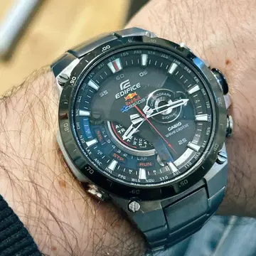 [ EQW-A1000RB ] Red Bull 한정판 전파 솔라 가동품