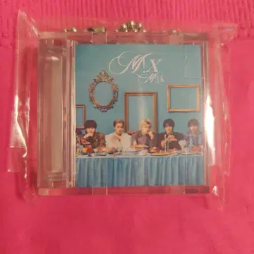 M!LK POP UP EVENT 캡슐 토이 미니 재킷 키링