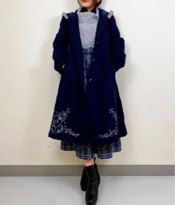 axes 롱 코트 자수 네이비 컬러 L 사이즈