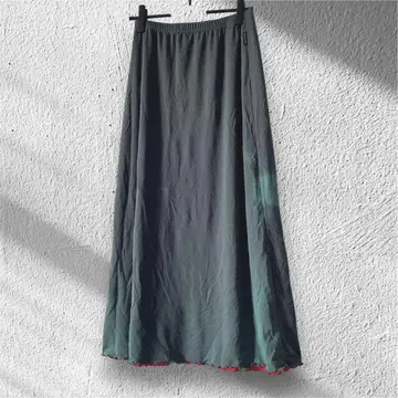 COCO VOYAGE 고급 코튼 플레어 롱 스커트 그린 x 빨간색 배색