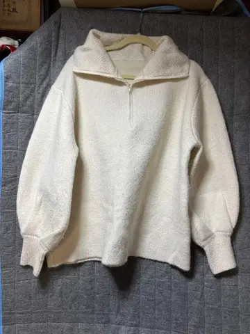 [ mystic ] 화이트 하프 지퍼 플리스 스웨터