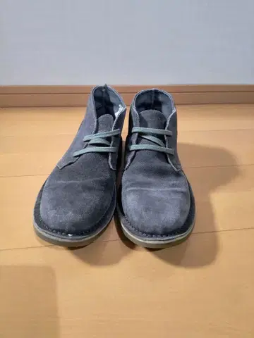 그레이 스웨이드 처카 부츠 us10 ( 28cm 정도 )