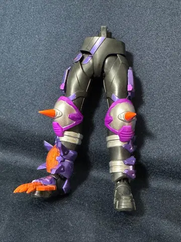 S.H. 피규아트 가면라이더 버퍼 좀비폼 다리 파츠