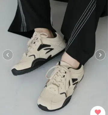 VIVIAN 비비안 베이지 블랙 로우컷 스니커즈