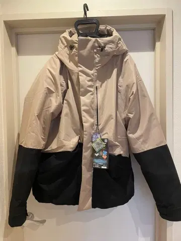 XShelter 방수 자켓 3L 베이지 / 블랙 워크맨