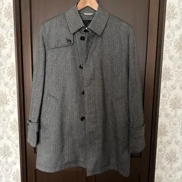 남성용 트렌치코트 미사용 3년 정도 보관