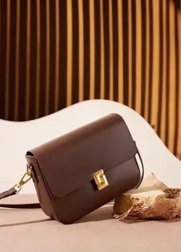 브라운 가죽 숄더백