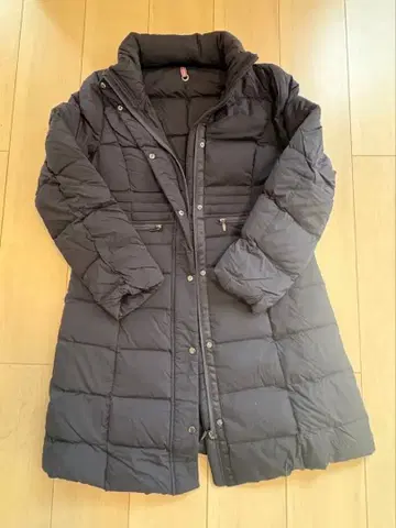 블랙 M 다운 코트