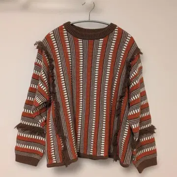 프린지 장식 스트라이프 니트