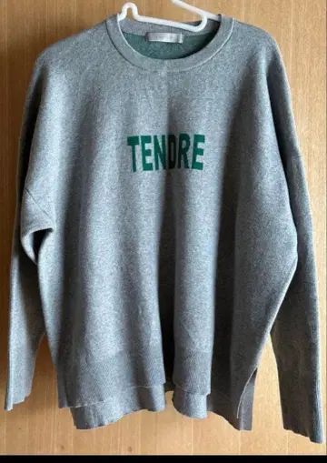 UNFILO 앙피로 맨투맨 라이크 로고 니트 빅 사이즈