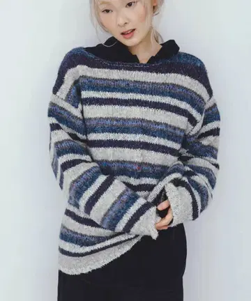 새상품 KBF 멀티 보더 루즈 니트