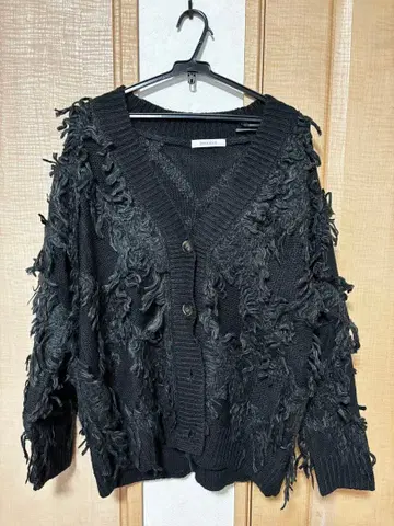 프린지 장식 블랙 긴팔 가디건