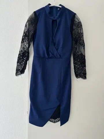 네이비 레이스 소매 랩 드레스