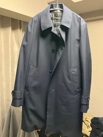 네이비 트렌치코트 퀼팅 안감