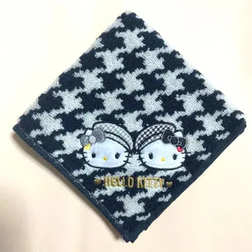 산리오 헬로키티 미미 푸치 타월 모노크롬 걸리시 쌍둥이 코디
