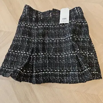 GADA 블랙 트위드 미니 스커트