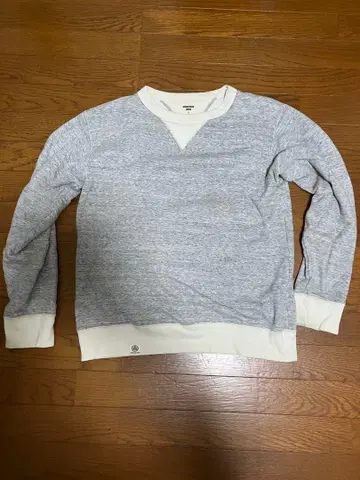 모모타로 진즈 양V 맨투맨 L