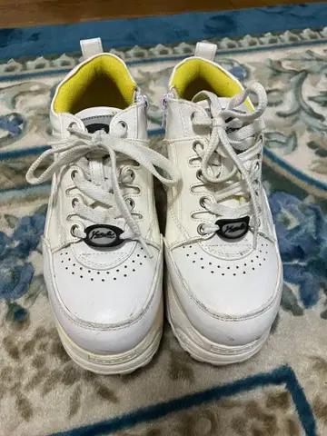 YOUSUKE 통굽 스니커즈 24.0cm 요스케