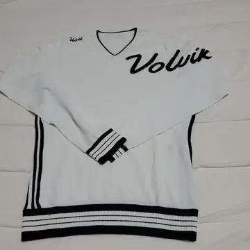 Volvik 화이트 V넥 썸머 스웨터
