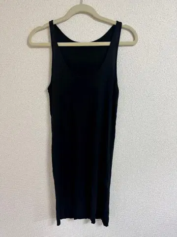 God of Roses 블랙 탱크탑