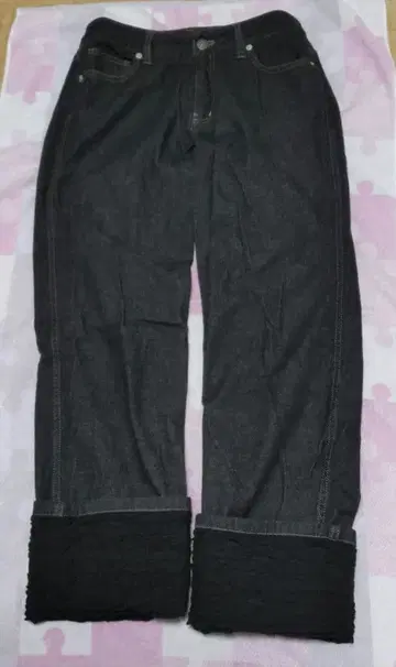 핑크하우스 밑단의 프릴이 멋진 블랙 데님 팬츠 새상품급