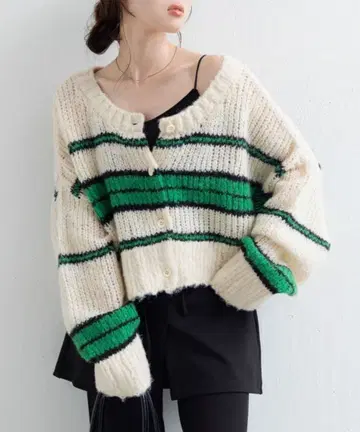 새상품 이번 시즌 Kastane 2way 보더 모헤어 라이크 니트