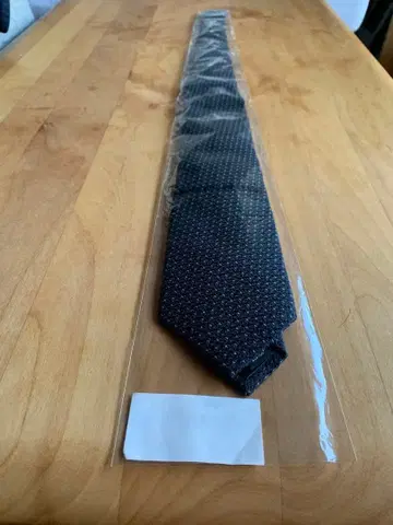 [ 아르마니 넥타이 ] 미사용품