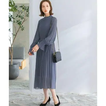 랜덤 플리츠 원피스 / 어반 리서치 로쏘