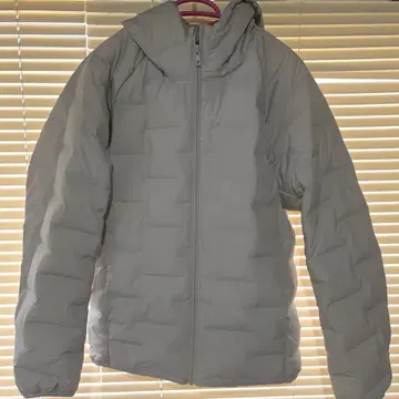 유니클로 퍼프 테크 후드티