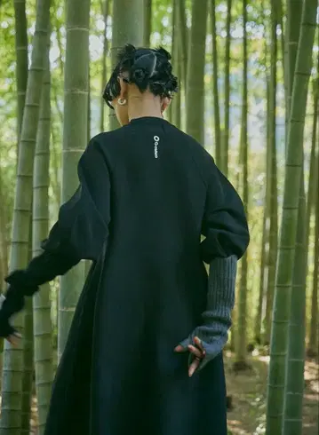 OMMO 텐트라인 원피스 TENT LINE KNIT OP