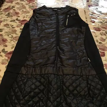 Oakley 블랙 퀼팅 다운 원피스