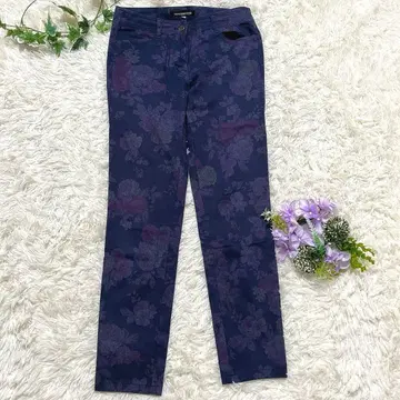 스트로베리 필드 꽃무늬 팬츠 네이비 x 퍼플 슬림 슬림 레그 깔끔한