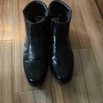 블랙 가죽 부츠 지퍼 포함