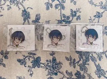 카리스마 육면체 아크릴 키링 이오리