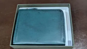 미네르바리스시오 오르텐시아 가죽 이단 접이식 지갑