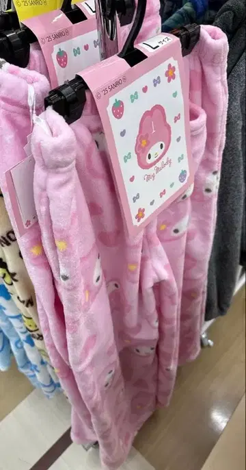 산리오 마이멜로디 극세사 롱 팬츠 L 사이즈 돈키