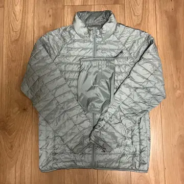 유니클로 울트라 라이트 다운 자켓 그레이 L 사이즈 311-088000