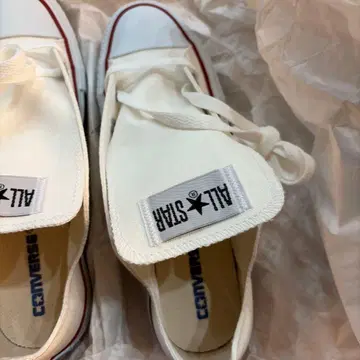 새상품 미사용 CONVERSE ALL STAR 화이트 스니커즈 23cm!