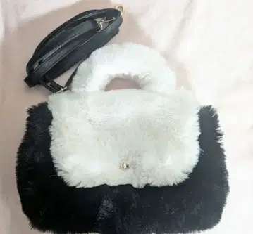 퍼 핸드백 숄더백 보아 복슬복슬 숄더 탈부착 가능
