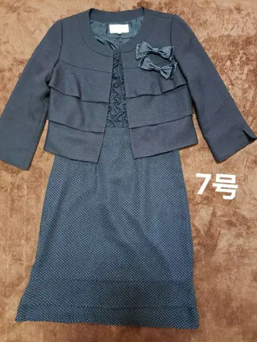 다크 그레이 리본 포함 포멀 슈트 세트 7YR