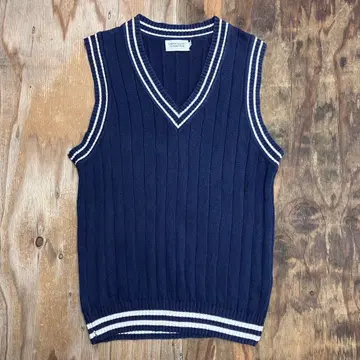 90s 베네통 케이블 니트 베스트 아이비 V넥 VINTAGE